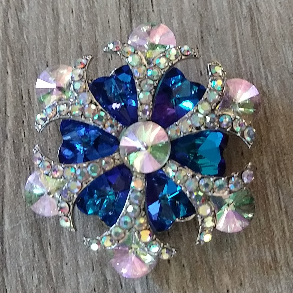 Crystal brooch